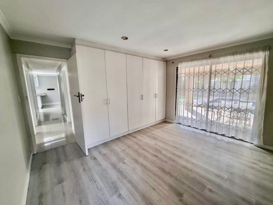 4 Bedroom Property for Sale in West Beach Western Cape